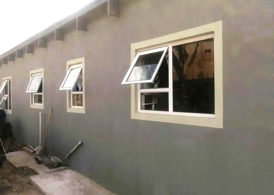 3 Bedroom Property for Sale in Louwville Western Cape